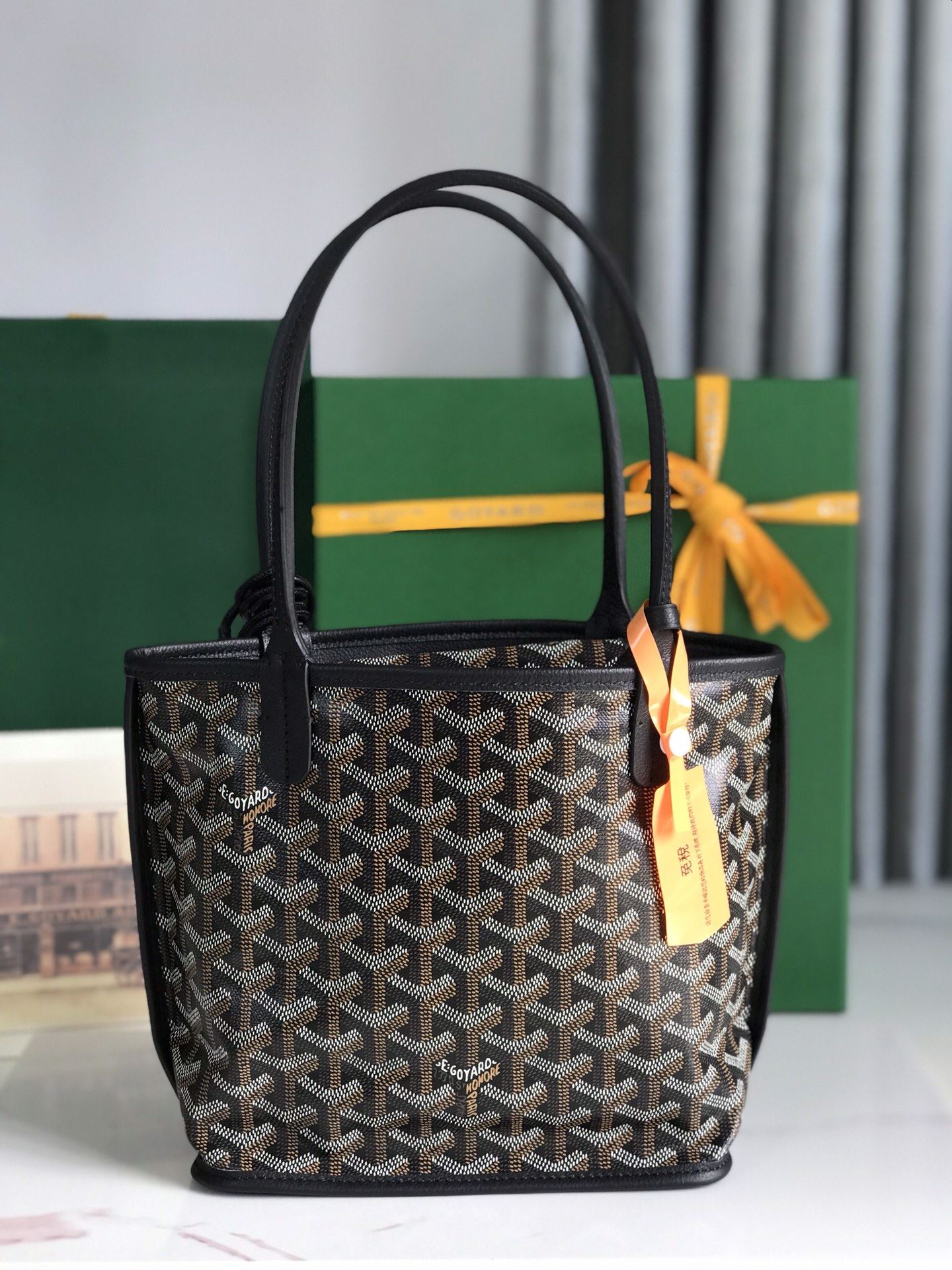 Goyard Shopping Bags